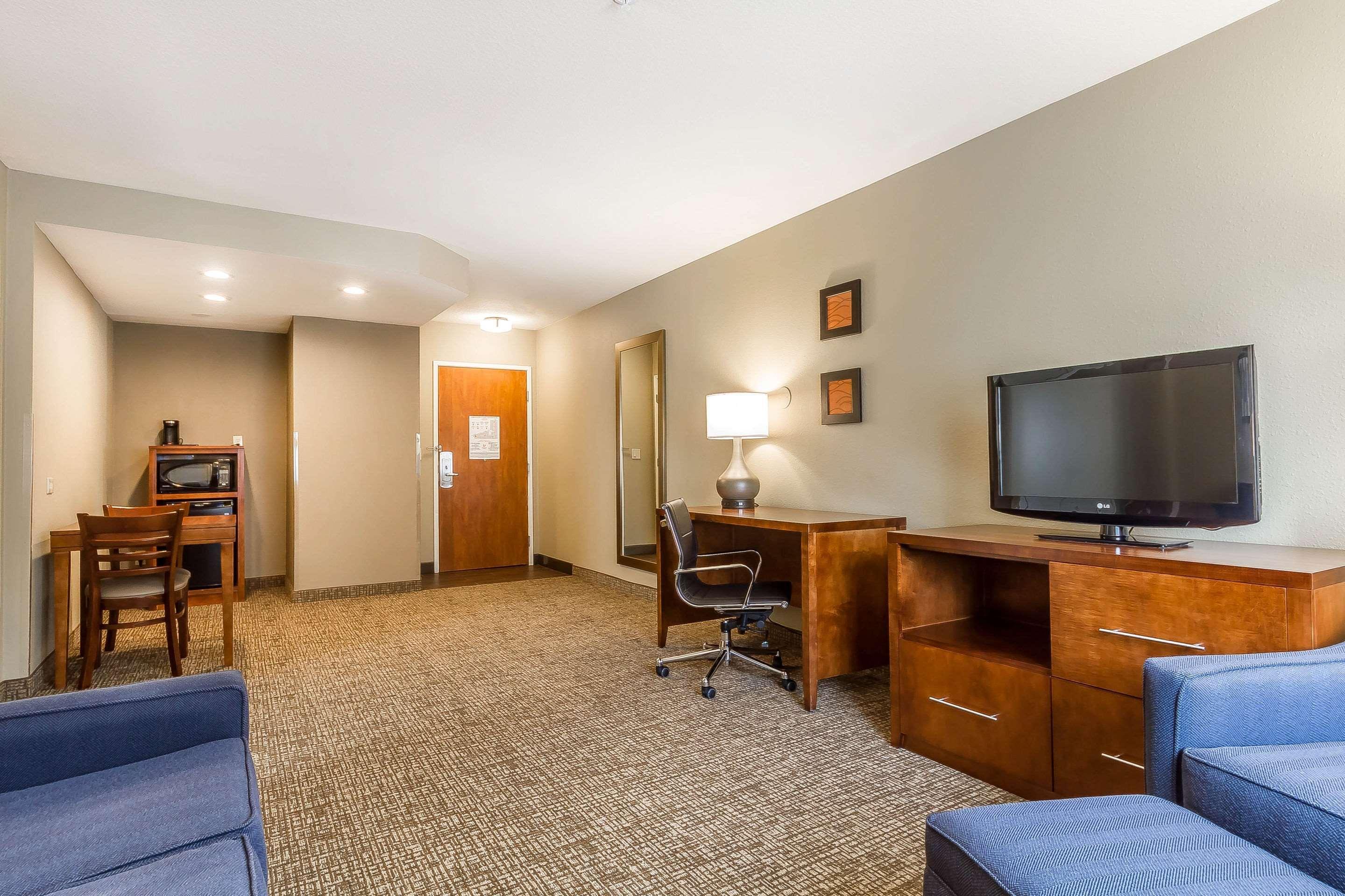 Comfort Inn & Suites Rocklin Exterior photo